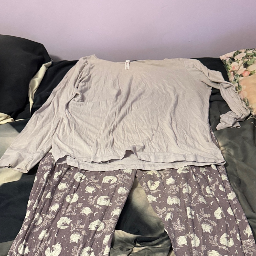 Gilligan & O'Malley Lavender Pajama Set